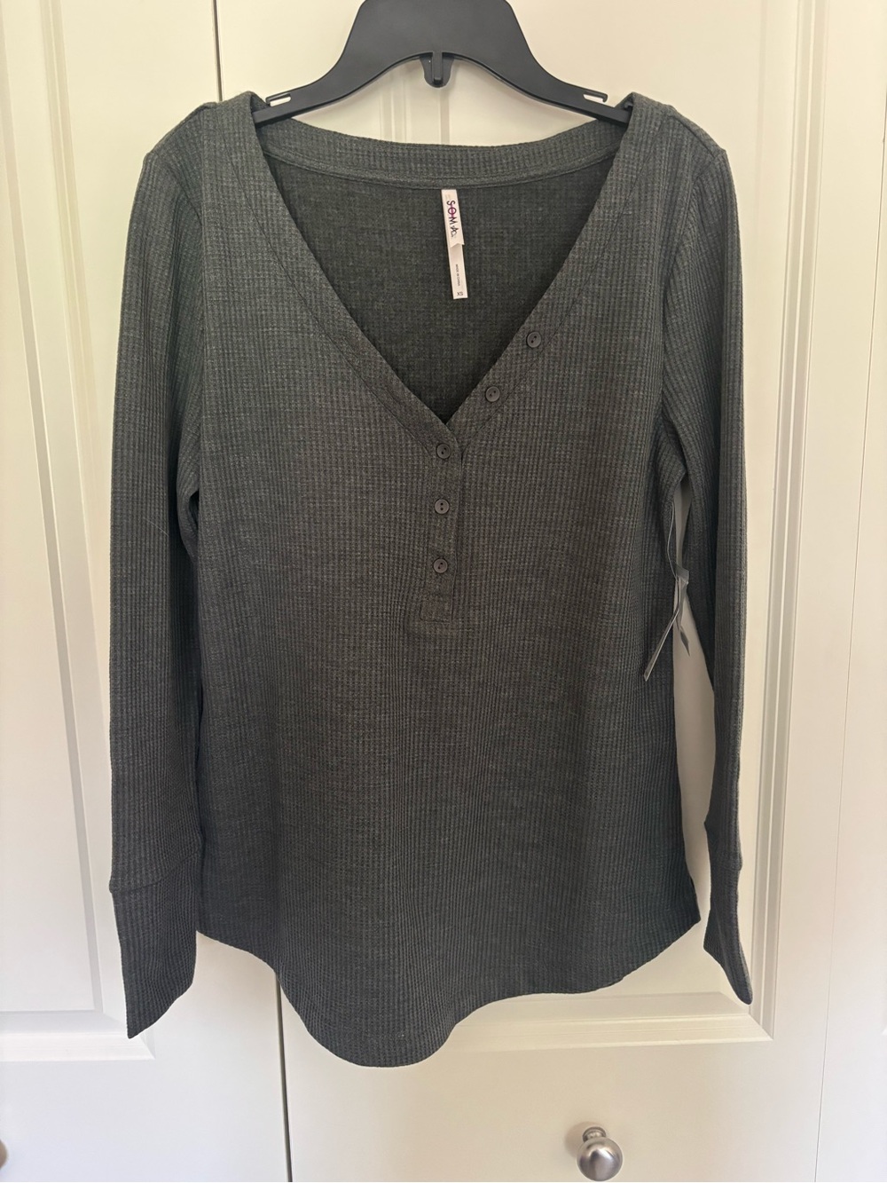 Soma Women’s Sz. XS Waffle Knit gray Henley Pj Top. Fantastic Quality NWT
